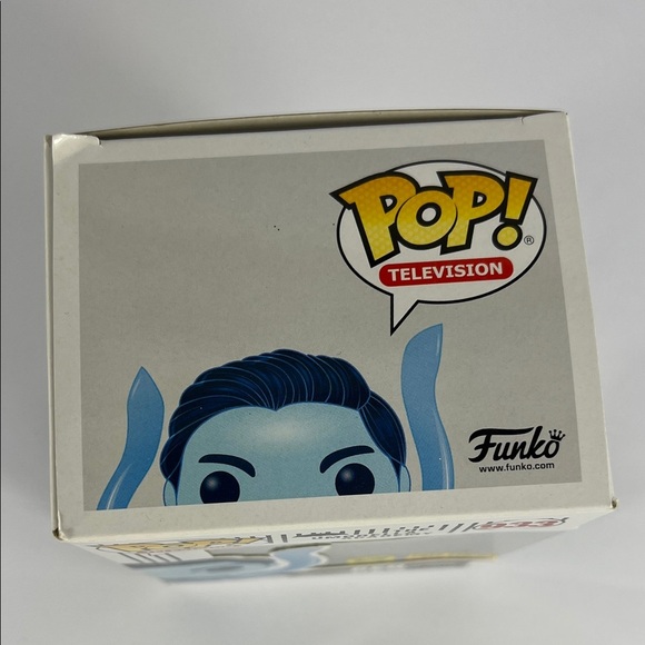 Funko Pop #933 The Umbrella Academy Ben Glows in Dark Hot Topic Exclusive Pop TV - Picture 5 of 6